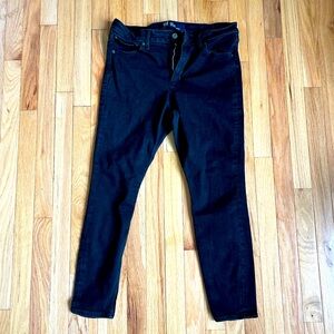 Gap High Rise Black Jeans (Universal Legging)